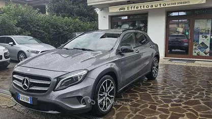 Grigio scuro Usata 2015 Mercedes GLA200 SUV | 16.800 € (Buon prezzo)
