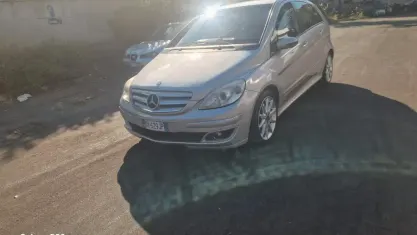 Usata Mercedes A200 Avantgarde 109 CV (80 kW) 2009 Argento Berlina