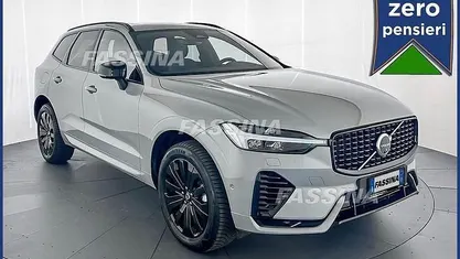 Usata Volvo XC60 Plus 252 CV (185 kW) 2025 Grigio SUV