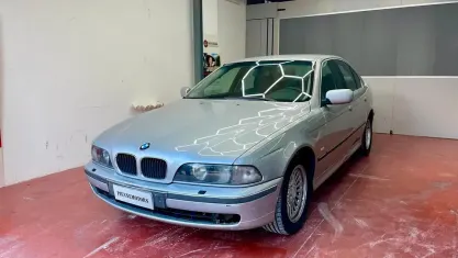 Usata BMW 530 Sport Line 193 CV (141 kW) 2001 Grigio Berlina
