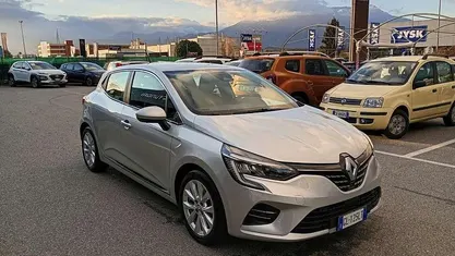 Usata Renault Clio V Intens 91 CV (66 kW) 2022 Grigio Berlina