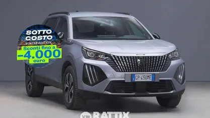 Usata 2023 Peugeot 2008 Allure SUV | 23.991 € (Buon prezzo)