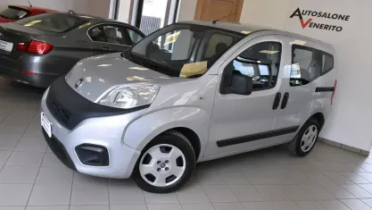 Usata Fiat Qubo Lounge 80 CV (58 kW) 2017 Argento Monovolume