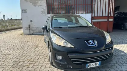 Usata Peugeot 207 90 CV (66 kW) 2009 Grigio Berlina