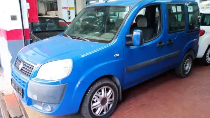 Usata Fiat Doblò Dynamic 77 CV (56 kW) 2007 Bluazzurro Monovolume