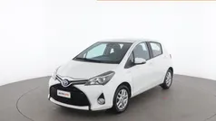 Bianco Usata 2015 Toyota Yaris Hybrid Active Tre volumi | 9299 € (Buon prezzo)