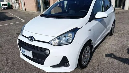 Bianco Usata 2017 Hyundai i10 GO! Due volumi | 7900 € (Buon prezzo)
