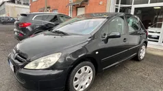 Nero Usata 2004 Peugeot 307 Tre volumi | 990 € (Ottimo prezzo)