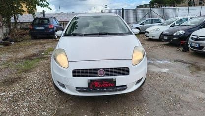 Usata Fiat Grande Punto Dynamic 77 CV (56 kW) 2009 Bianco Utilitaria