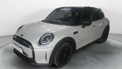 Usata Mini Cooper Classic 136 CV (100 kW) 2022 White silver metallizzato Utilitaria