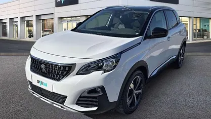 Usata 2017 Peugeot 3008 Allure SUV | 15.400 € (Buon prezzo)