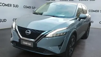 Käytetty Nissan Qashqai N-Connecta 140 HP (102 kW) 2023 Harmaa Katumaasturi