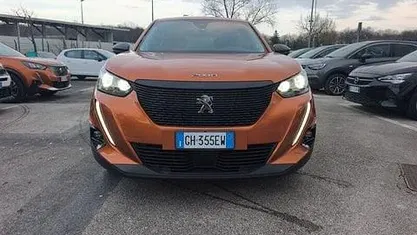 Usata Peugeot 2008 Allure 110 CV (80 kW) 2022 SUV