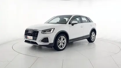 Usata Audi Q2 Admired 116 CV (85 kW) 2021 Bianco ghiacciaio metallizzato SUV