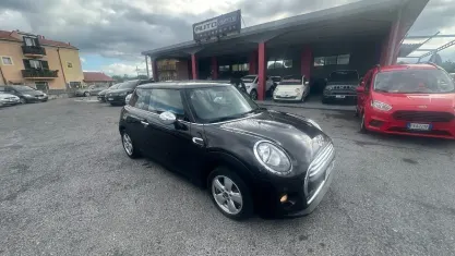 Usata Mini ONE 102 CV (75 kW) 2015 Nero Utilitaria