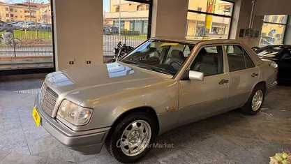 Usata 1993 Mercedes E200 Tre volumi | 7200 €