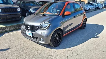 Usata Smart ForFour Edition #1 70 CV (51 kW) 2015 Grigio Utilitaria