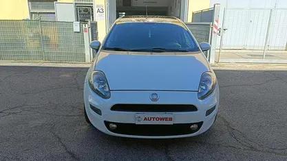 Usata Fiat Punto Evo 69 CV (50 kW) 2012 Bianco Utilitaria