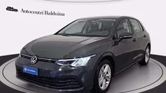 Grigio urano Usata 2023 VW Golf VIII Life Tre volumi | 22.400 € (Buon prezzo)