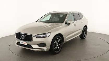Usata Volvo XC60 Momentum 197 CV (144 kW) 2021 Beige SUV