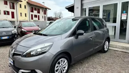 Usata Renault Scénic III LIMITED 110 CV (80 kW) 2016 Grigio Monovolume