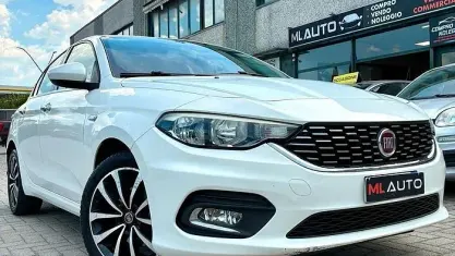 Usata Fiat Tipo Lounge 120 CV (88 kW) 2016 Bianco Berlina
