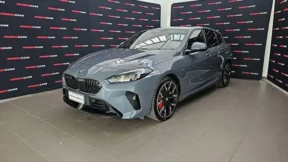 Begagnad BMW 118 M Sport 150 HK (110 kW) 2025 Grå Halvkombi