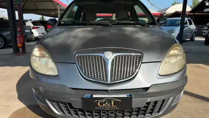 Usata Lancia Ypsilon 60 CV (44 kW) 2004 Grigio Utilitaria