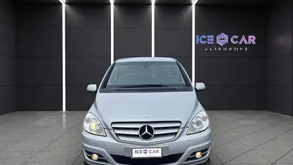 Usata Mercedes B180 109 CV (80 kW) 2009 Grigio Monovolume