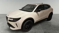 Bianco Nuova 2025 Alfa Romeo Junior SUV | 26.190 € (Super prezzo)