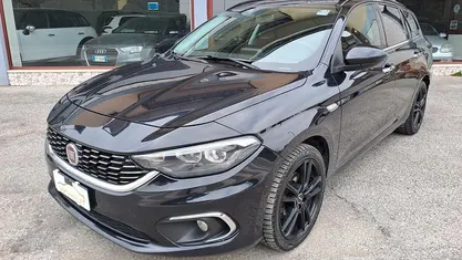 Usata Fiat Tipo Lounge 119 CV (87 kW) 2017 Nero Station wagon
