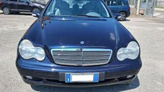 Usata 2001 Mercedes C220 Tre volumi | 2700 € (Buon prezzo)