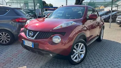 Usata Nissan Juke Tekna 110 CV (80 kW) 2011 Rosso SUV