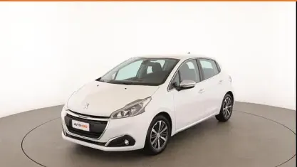 Usata Peugeot 208 Allure 82 CV (60 kW) 2018 Bianco Utilitaria