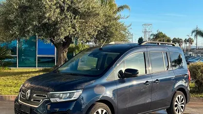 Usata Renault Kangoo Techno 80 kW (109 CV) 2024 Blu Monovolume