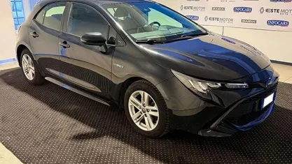 Usata Toyota Corolla Business Edition 98 CV (72 kW) 2022 Nero pastello Berlina