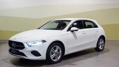 Bianco Usata 2024 Mercedes A250 Tre volumi | 33.900 € (Buon prezzo)