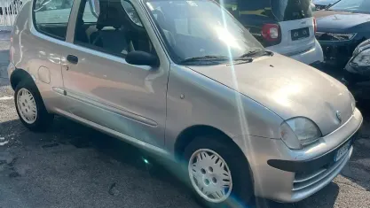 Usata Fiat 600 54 CV (39 kW) 2007 Grigio Utilitaria