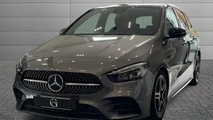 Usata Mercedes B180 Premium 116 CV (85 kW) 2019 Grigio Monovolume