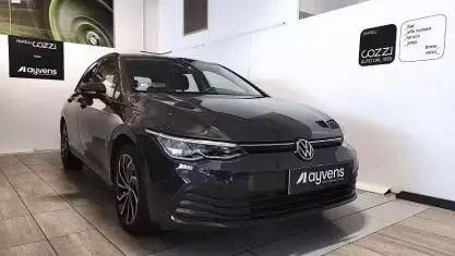 Usata VW Golf VIII Life 116 CV (85 kW) 2022 Grigio Berlina
