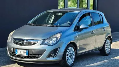 Argento Usata 2014 Opel Corsa Due volumi | 8900 € (Molto cara)