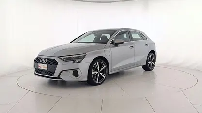Usata Audi A3 Advanced 204 CV (150 kW) 2021 Argento fioretto metallizzato Berlina
