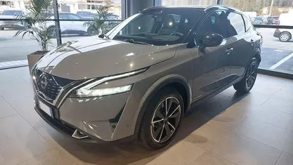 Usata Nissan Qashqai Tekna 190 CV (139 kW) 2024 Grigio scuro SUV