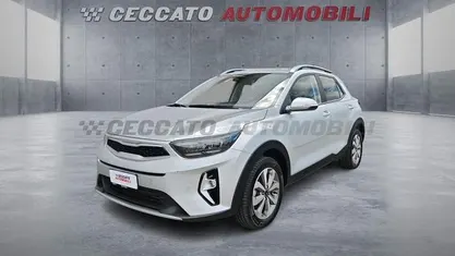 Usata Kia Stonic Style 79 CV (58 kW) 2025 Argento SUV