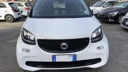 Bianco(met.) Usata 2015 Smart ForFour Due volumi | 8990 € (Buon prezzo)