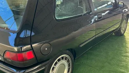 Usata 1993 Renault Clio Tre volumi | 14.000 €