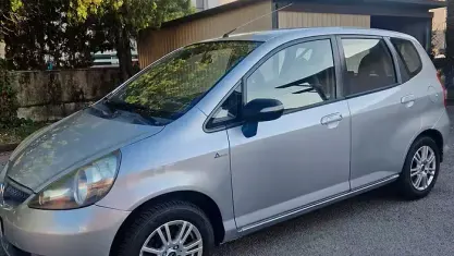 Usata Honda Jazz 83 CV (61 kW) 2005 Grigio Utilitaria