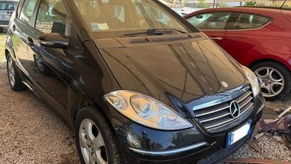 Usata Mercedes A180 Avantgarde 109 CV (80 kW) 2007 Nero(met.) Utilitaria