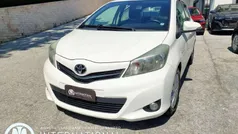 Bianco Usata 2012 Toyota Yaris Lounge Tre volumi | 4500 € (Ottimo prezzo)