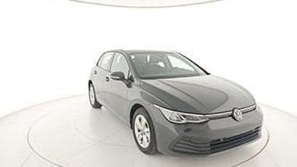 Usata VW Golf VIII Life 116 CV (85 kW) 2024 Grigio Utilitaria